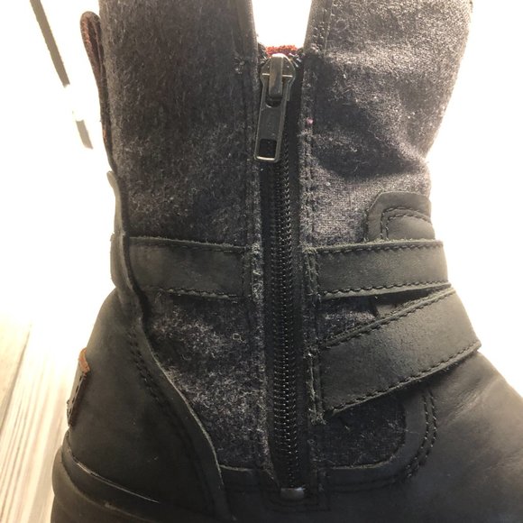 Ugg Australia Simmens Waterproof Ankle Booties - Picture 9 of 11